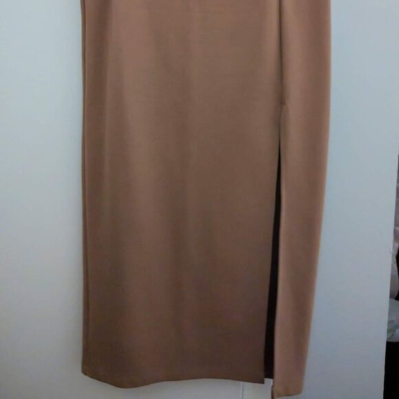 Aritzia Babaton Midi Slit Skirt size 0 - Picture 1 of 2
